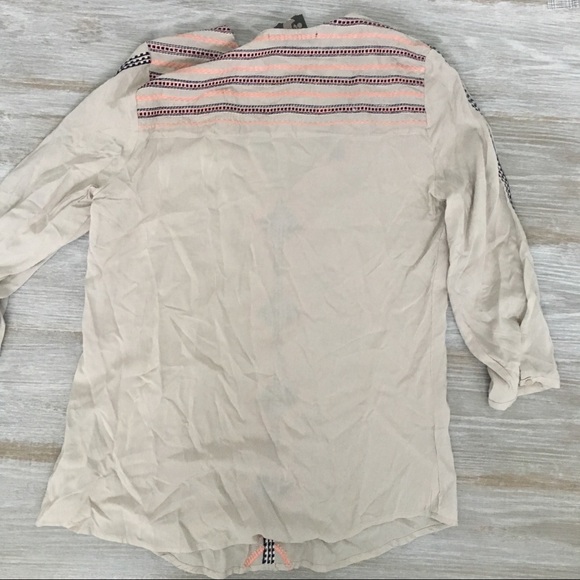 Love Stitch top with embroidery - Picture 4 of 5